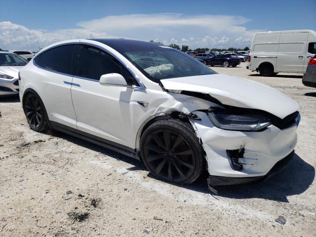 VIN 5YJXCAE45HF075748 2017 Tesla MODEL X no.4