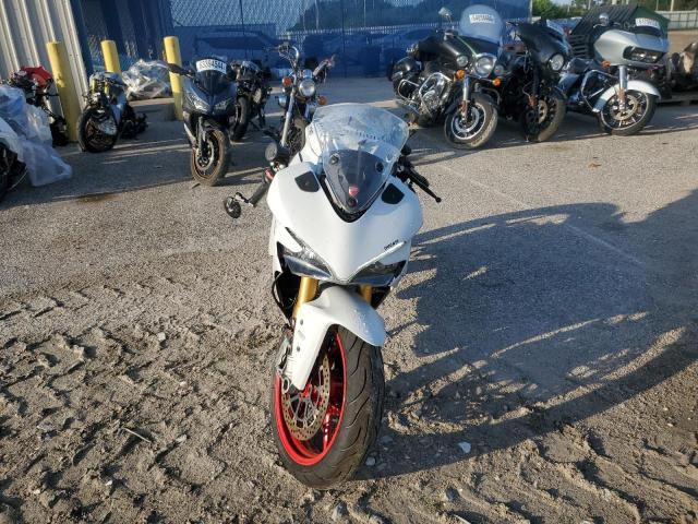 2018 DUCATI SUPERSPORT ZDMVABDS1JB003591