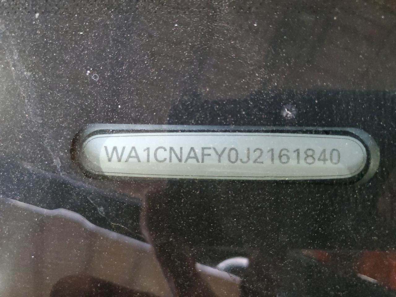 WA1CNAFY0J2161840 2018 Audi Q5 Prestige