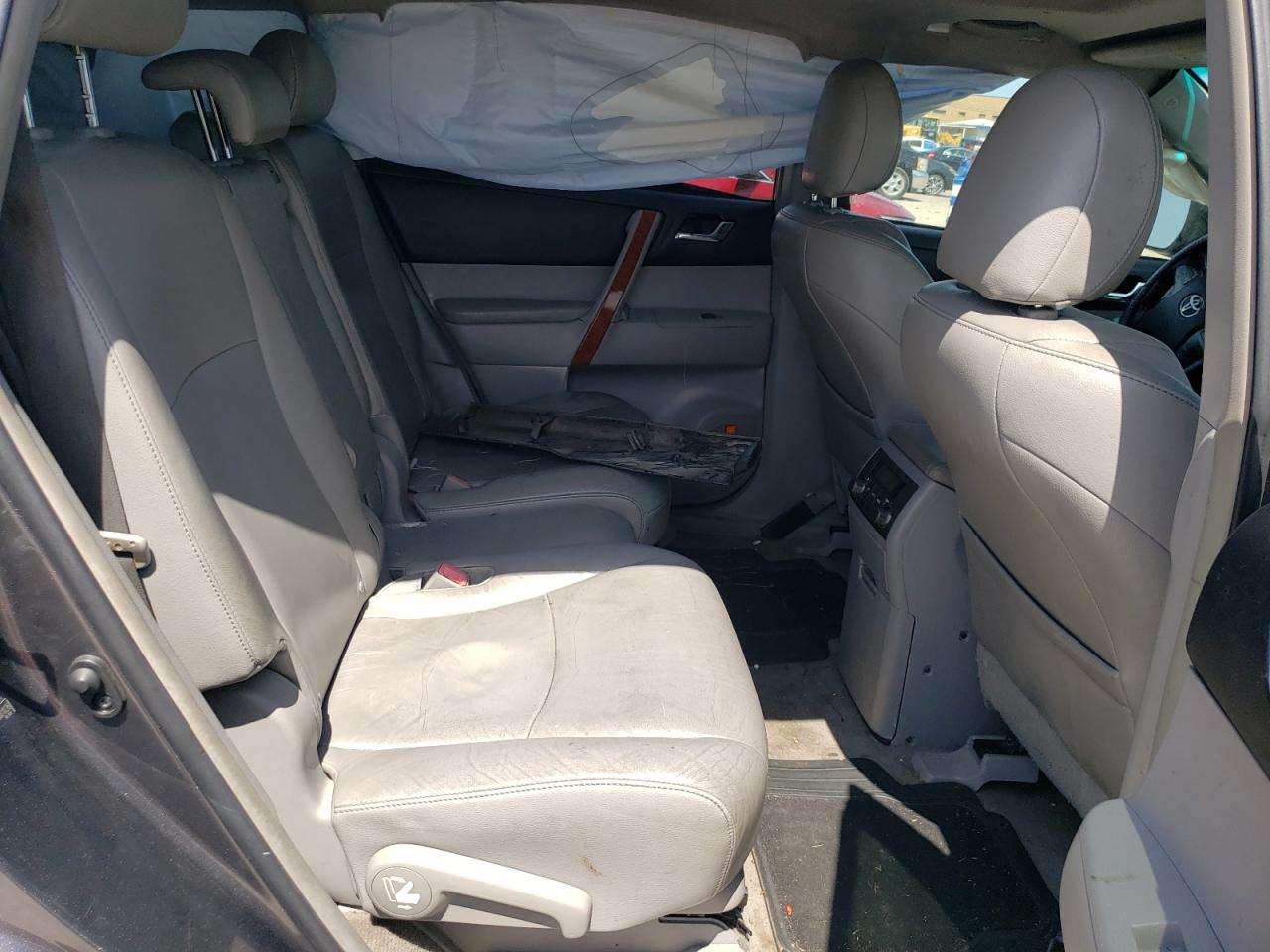 5TDYK3EH8AS001036 2010 Toyota Highlander Limited