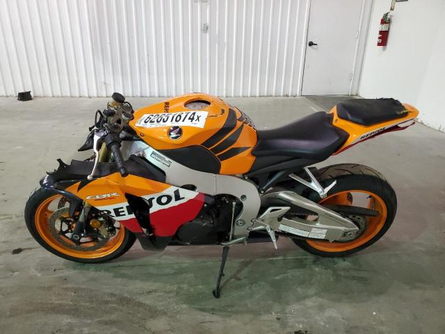 2011 HONDA CBR1000 RR - JH2SC59J4BK300082