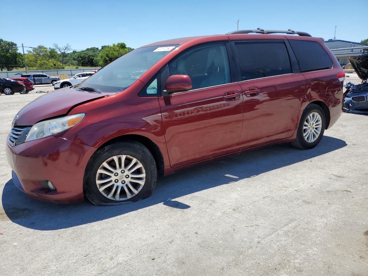 2014 Toyota Sienna Xle vin: 5TDYK3DC8ES521068