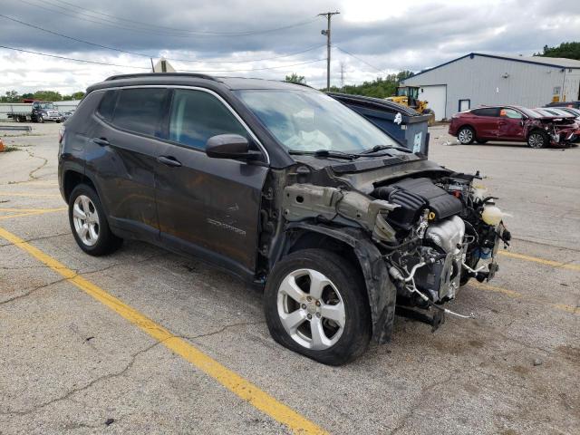 VIN 3C4NJDBB1JT349701 2018 JEEP COMPASS no.4