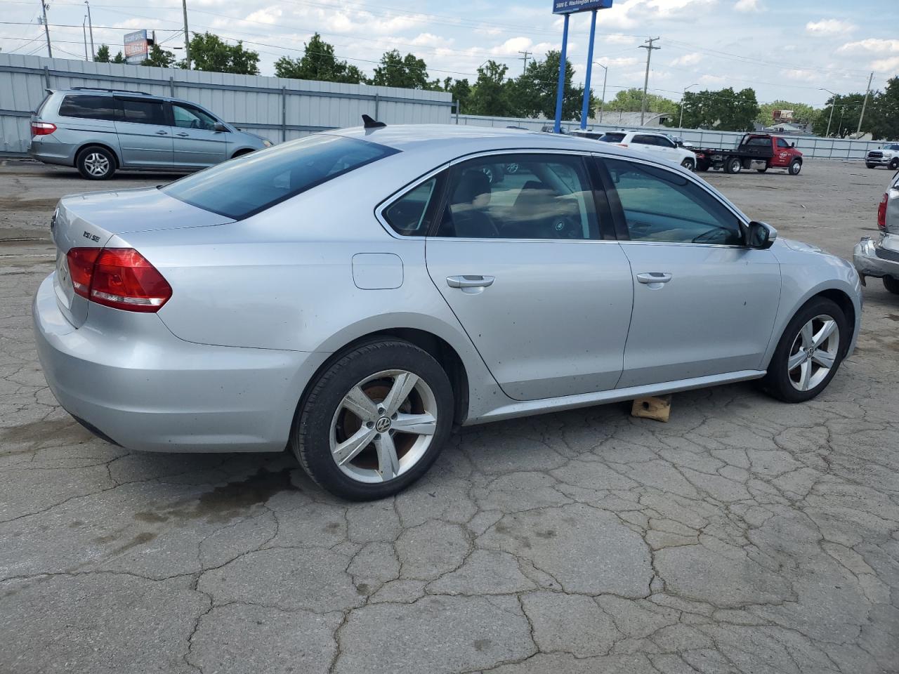 2014 Volkswagen Passat Se vin: 1VWBT7A36EC085270