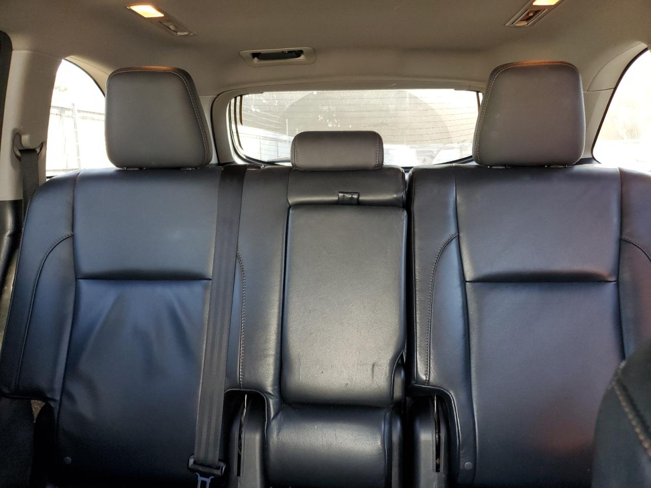 5TDKKRFHXFS078635 2015 Toyota Highlander Xle