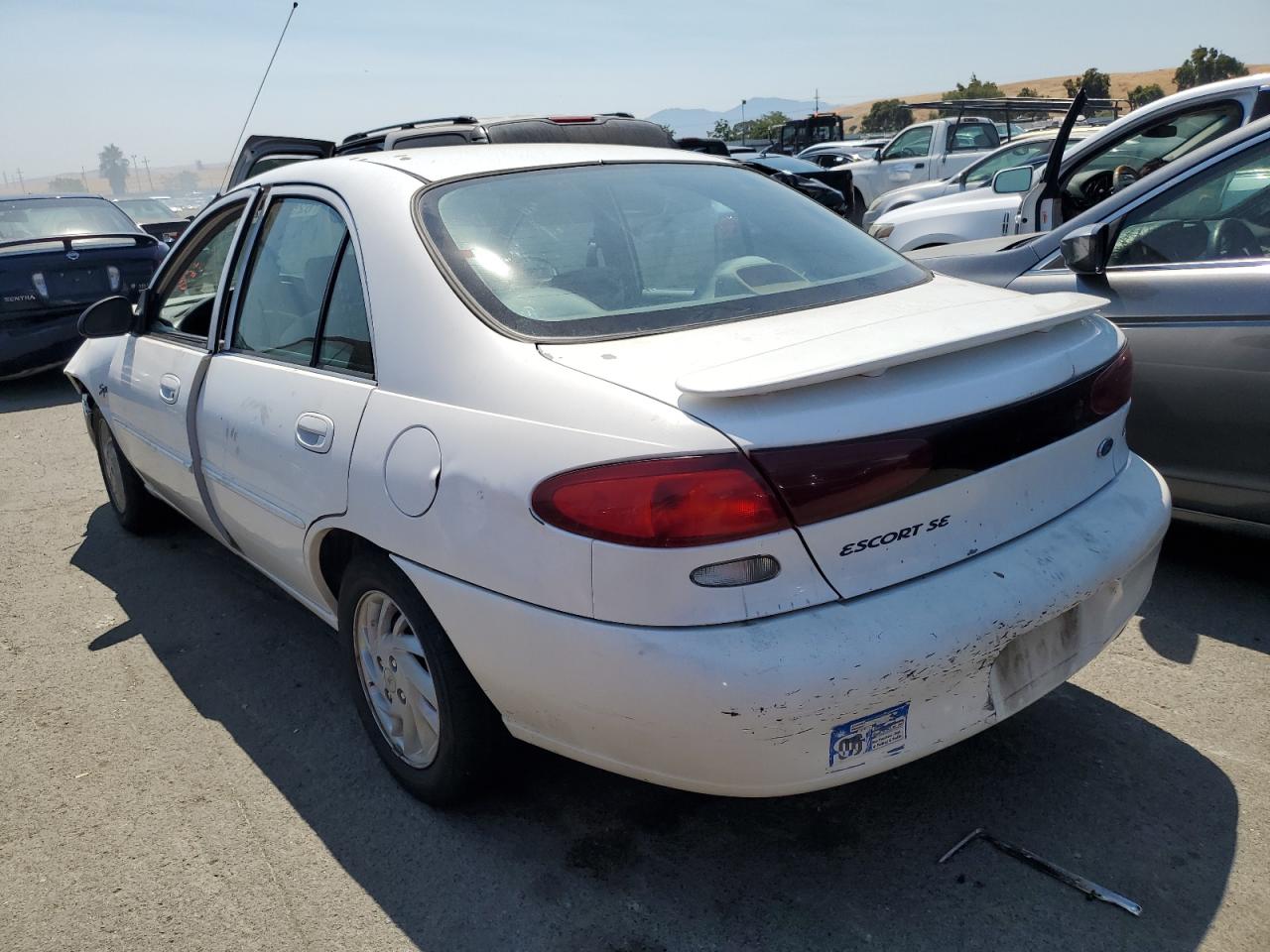 1FAFP13P4WW130251 1998 Ford Escort Se