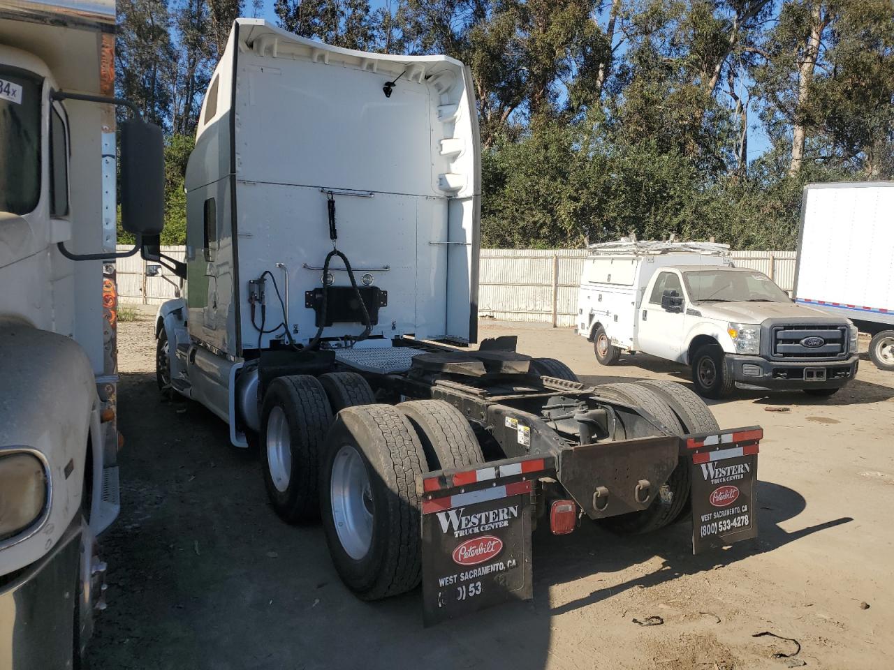 Lot #2976549574 2020 PETERBILT 579