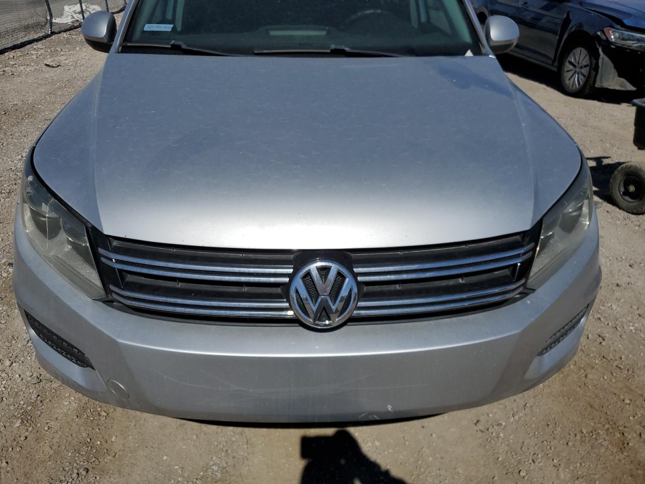 2012 Volkswagen Tiguan S vin: WVGAV7AX6CW522624