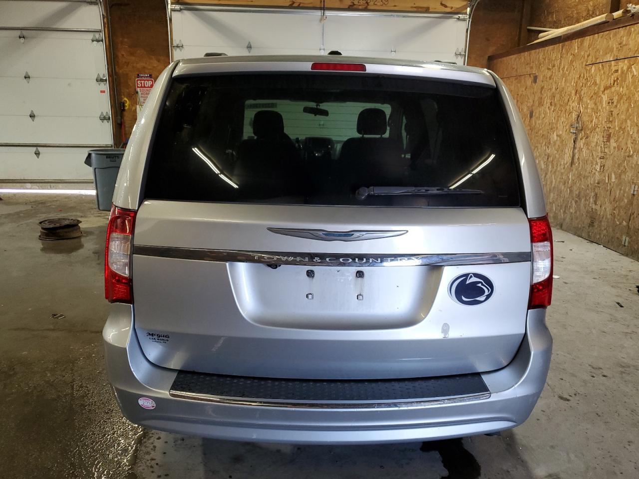 2A4RR5DG0BR636891 2011 Chrysler Town & Country Touring