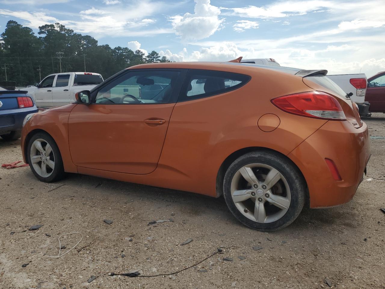 2014 Hyundai Veloster vin: KMHTC6AD1EU189942