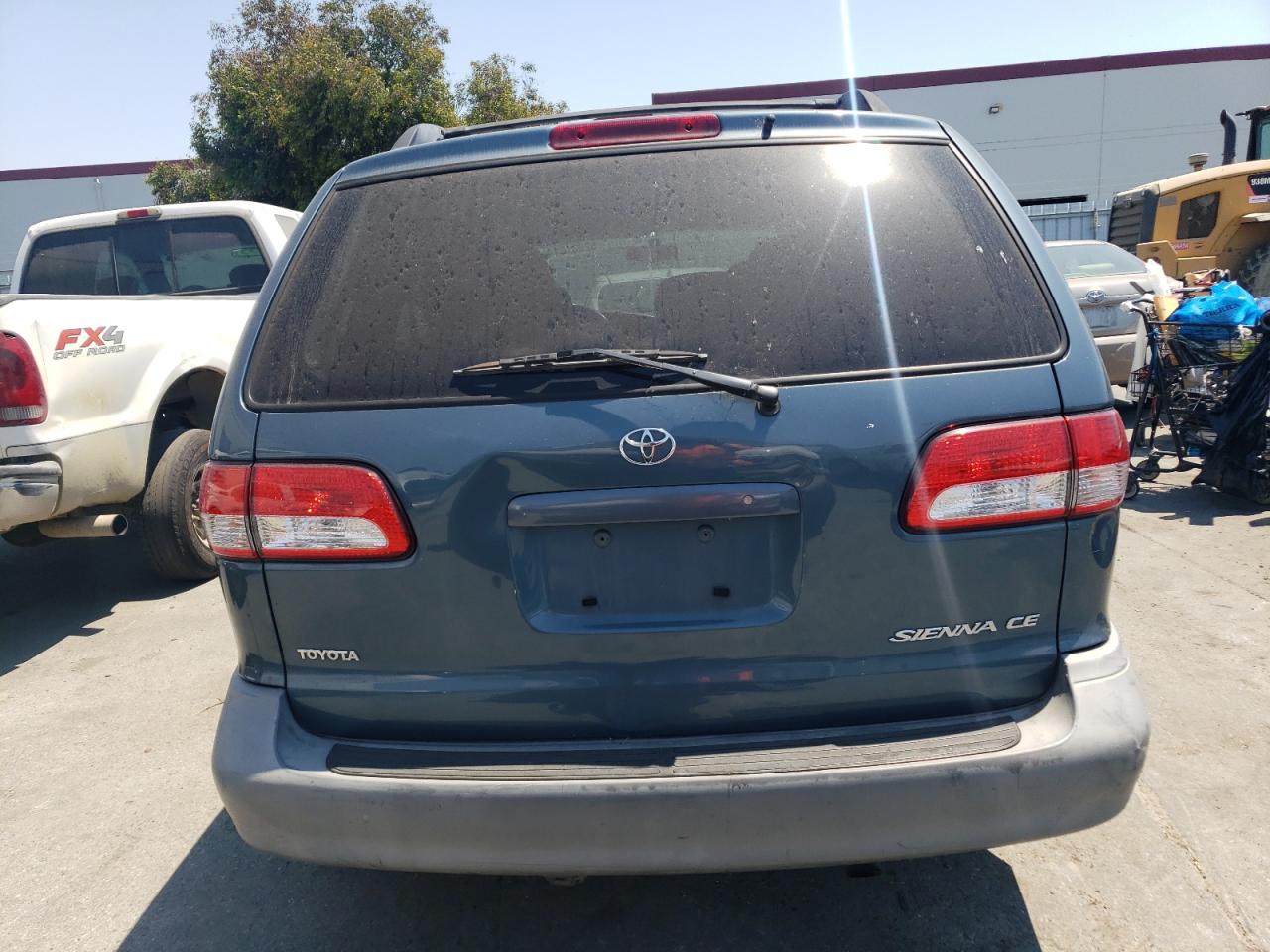 4T3ZF19C02U501400 2002 Toyota Sienna Ce
