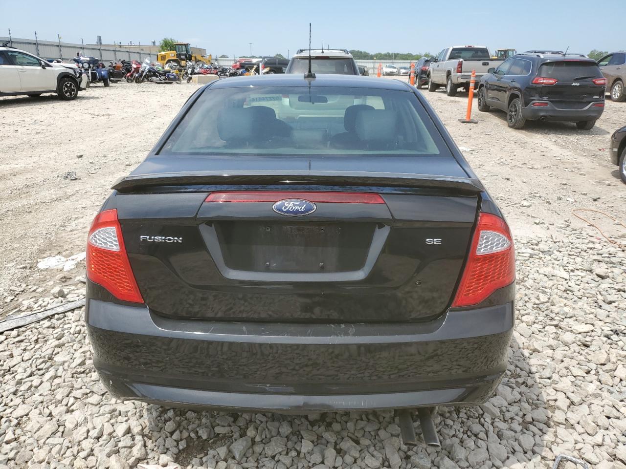 3FAHP0HAXBR210092 2011 Ford Fusion Se
