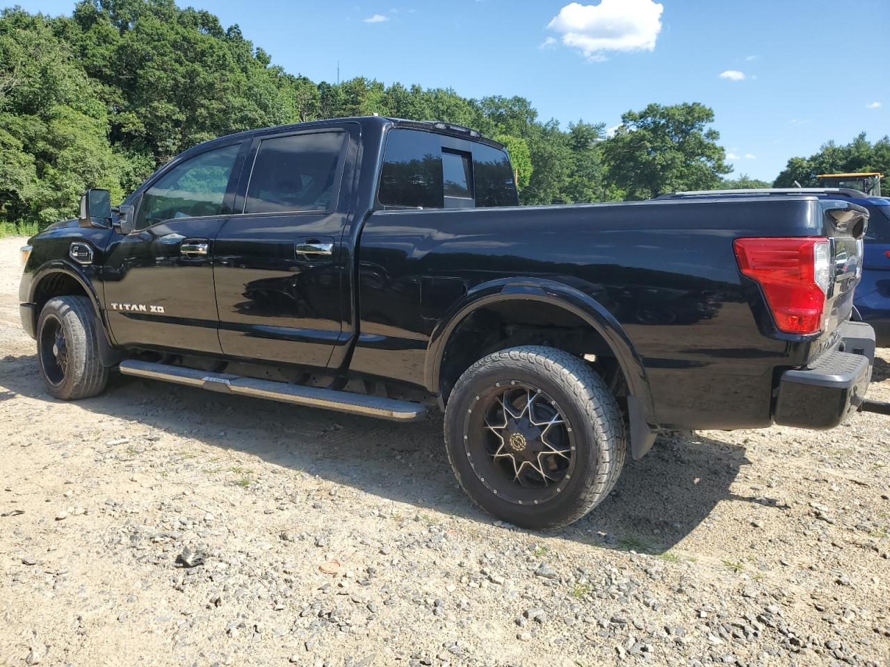 2017 Nissan Titan Xd Sl vin: 1N6BA1F44HN546222