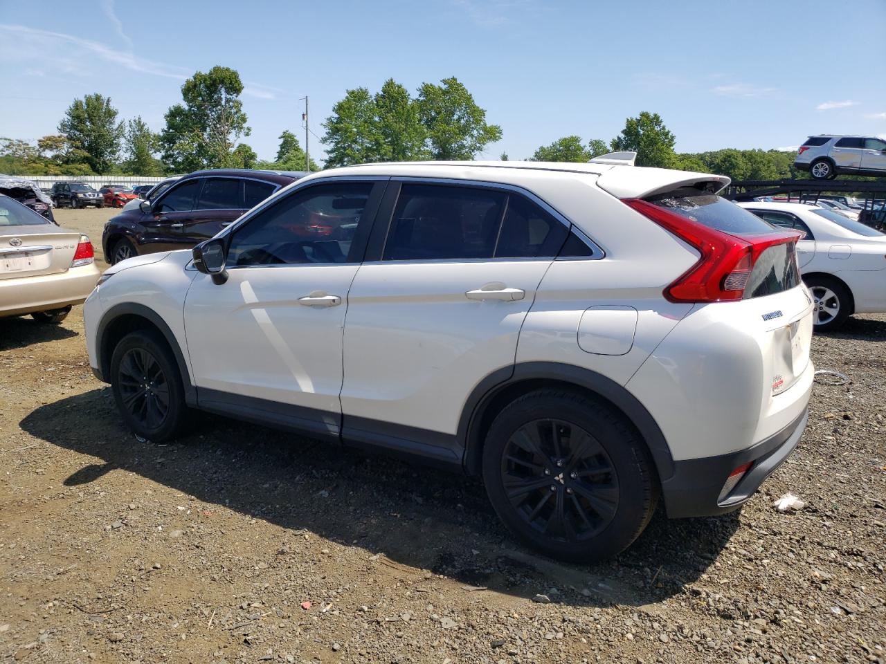 2019 Mitsubishi Eclipse Cross Le vin: JA4AT4AA5KZ020179