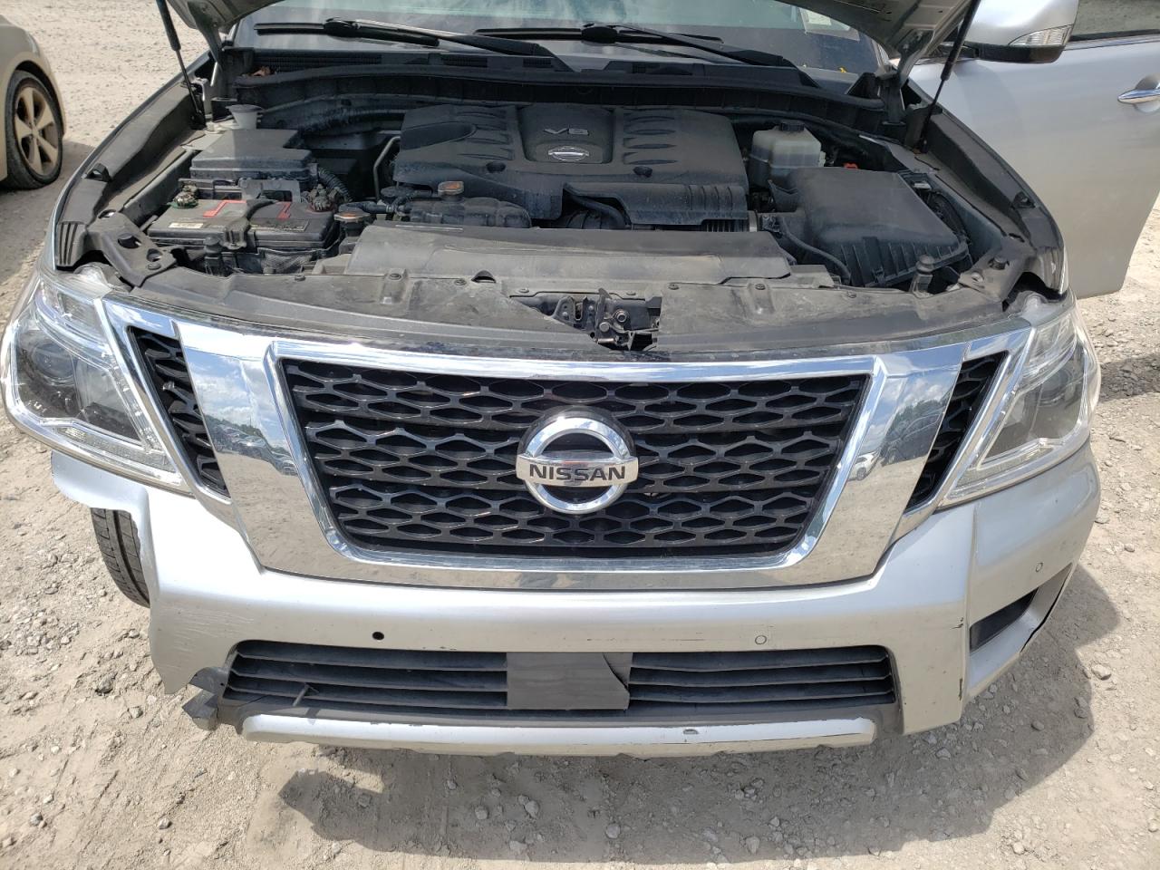 JN8AY2ND9H9006735 2017 Nissan Armada Sv