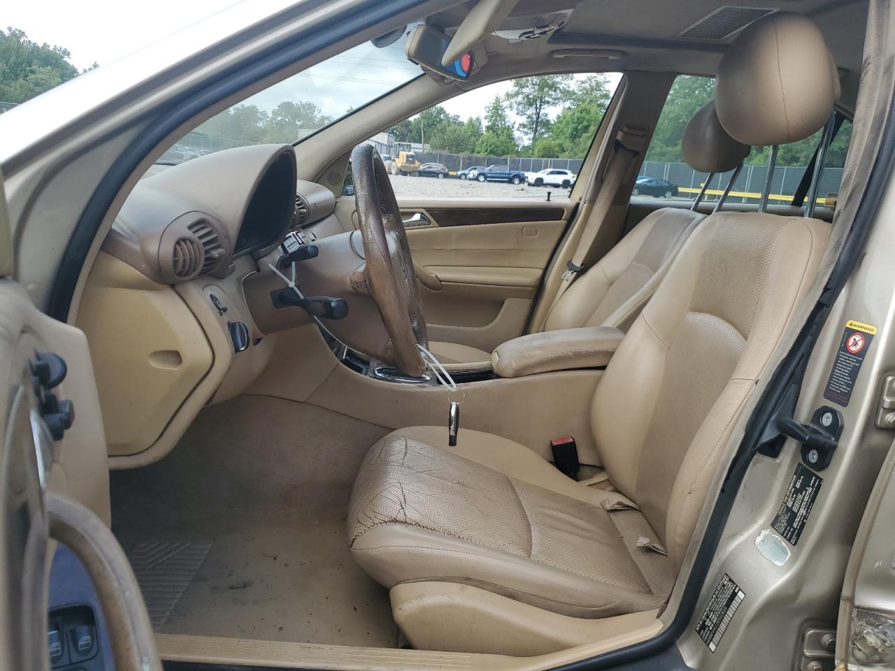 WDBRF64J12E002825 2002 Mercedes-Benz C 320