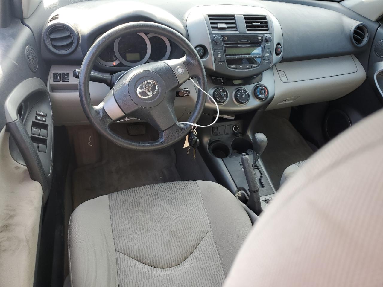 2T3BF4DV6BW170124 2011 Toyota Rav4