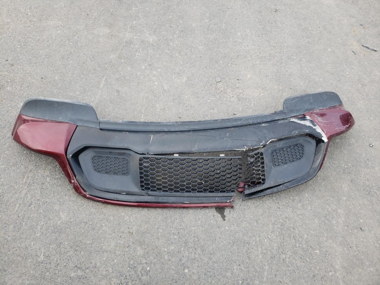 1C4RJFAG2JC105867 2018 Jeep Grand Cherokee Laredo