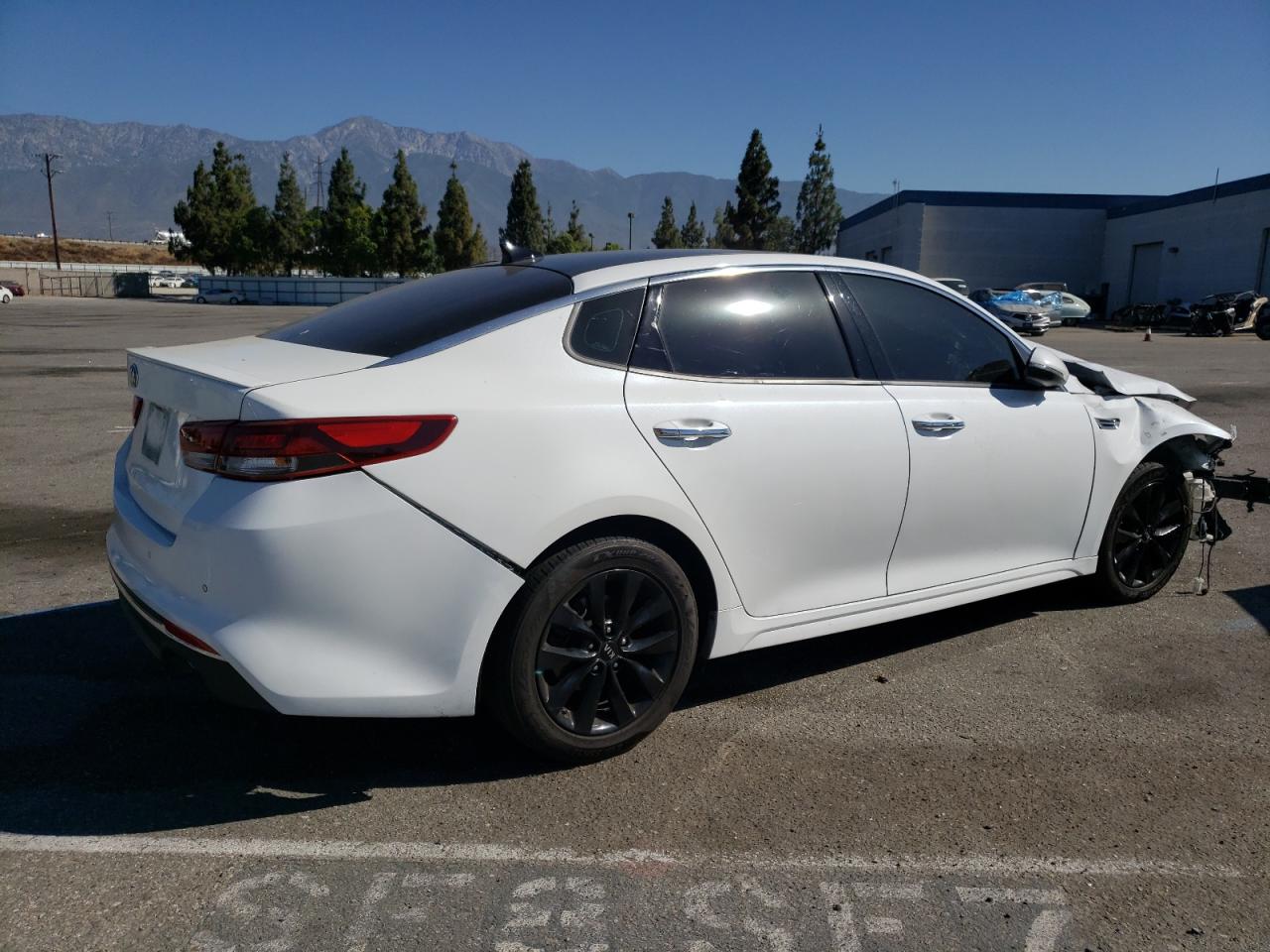 2018 Kia Optima Lx vin: 5XXGT4L33JG244244