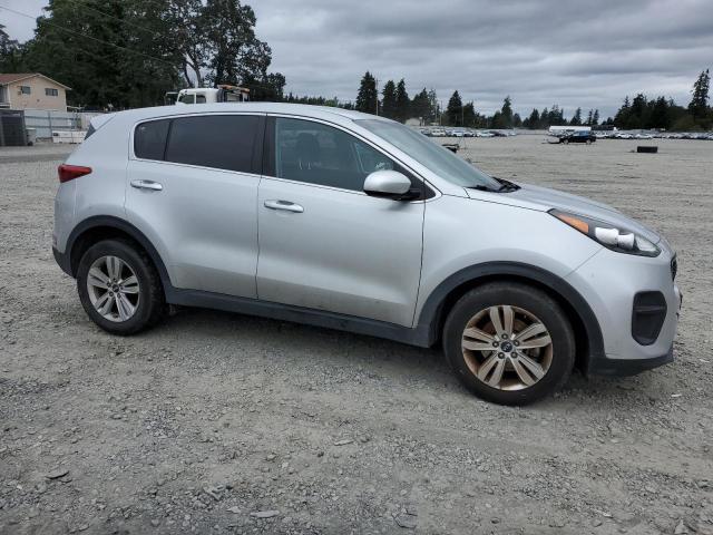 VIN KNDPM3AC7J7340588 2018 KIA Sportage, LX no.4