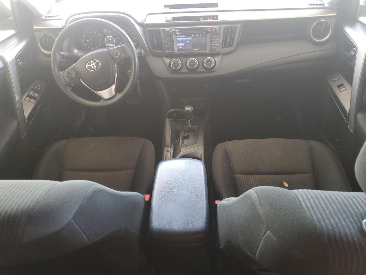 JTMZFREV4HJ113373 2017 Toyota Rav4 Le