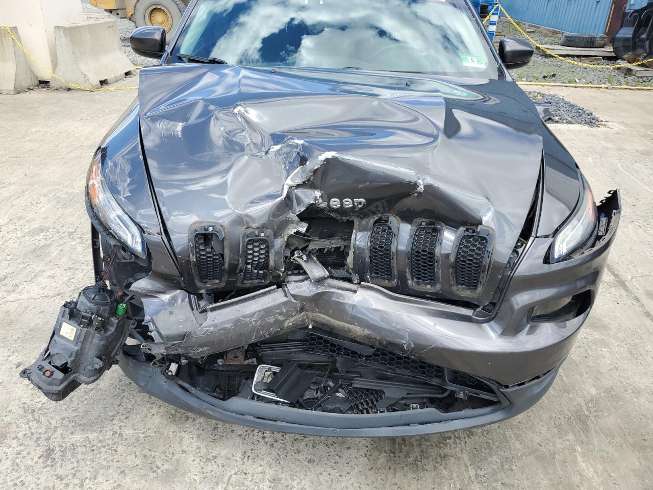 1C4PJMCB9GW341856 2016 Jeep Cherokee Latitude