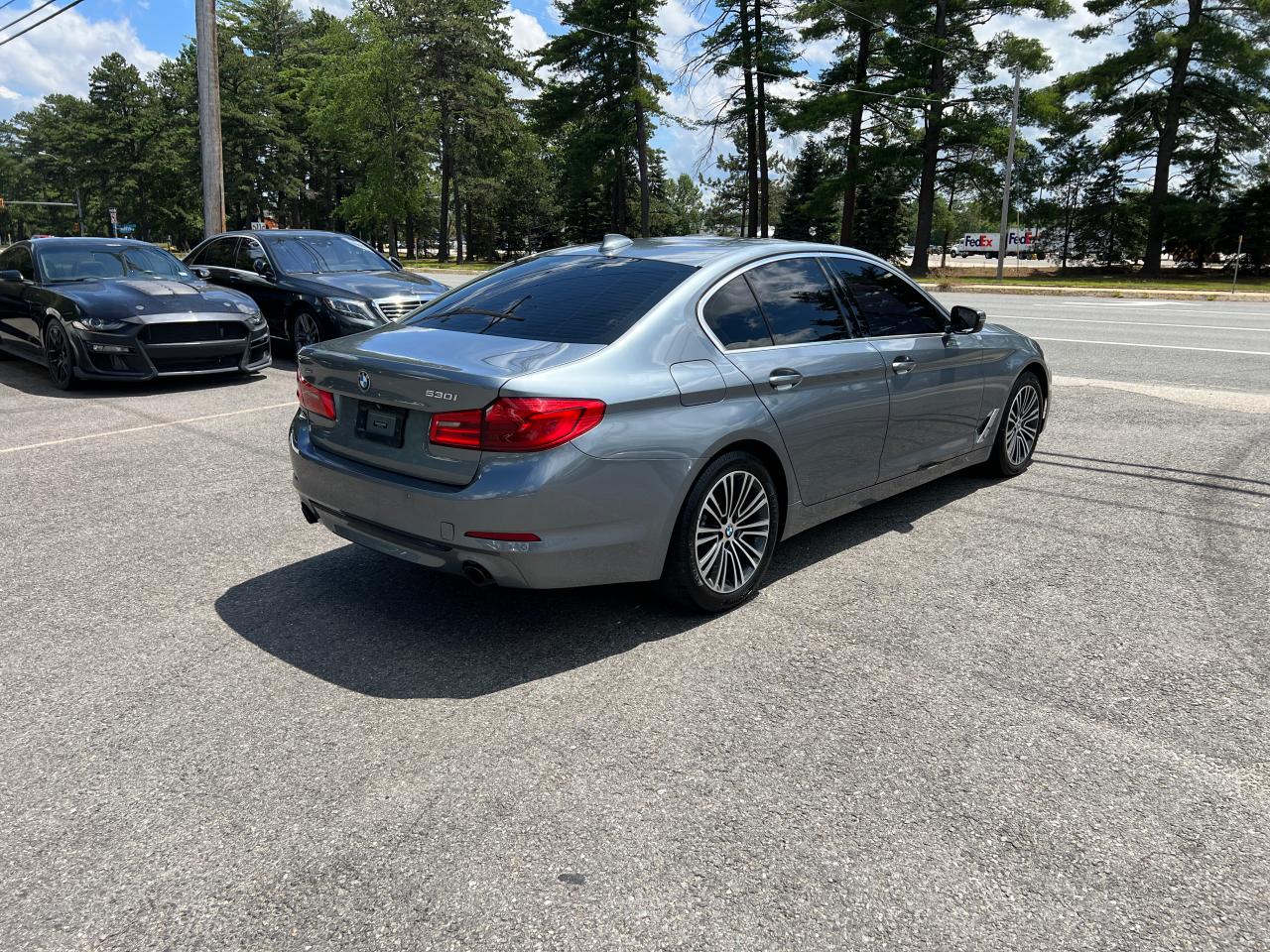 2019 BMW 530 Xi vin: WBAJA7C5XKWW48931