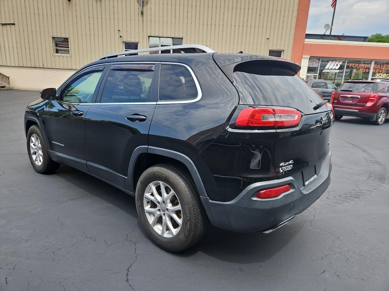 2016 Jeep Cherokee Latitude vin: 1C4PJMCS0GW285614