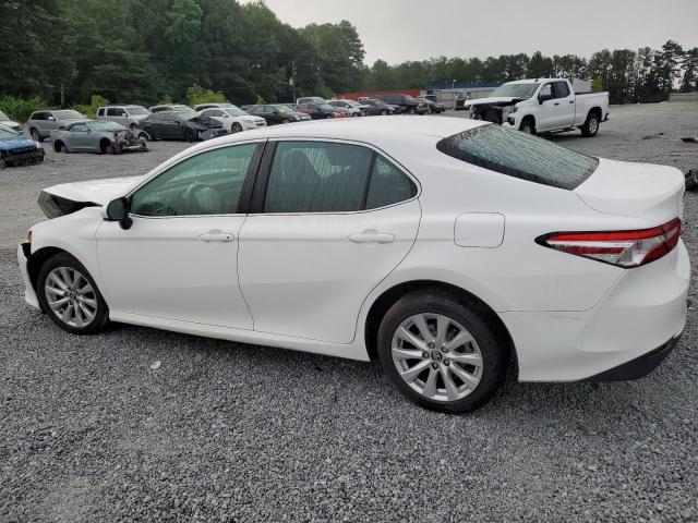 VIN 4T1B11HK7JU606810 2018 Toyota Camry, L no.2