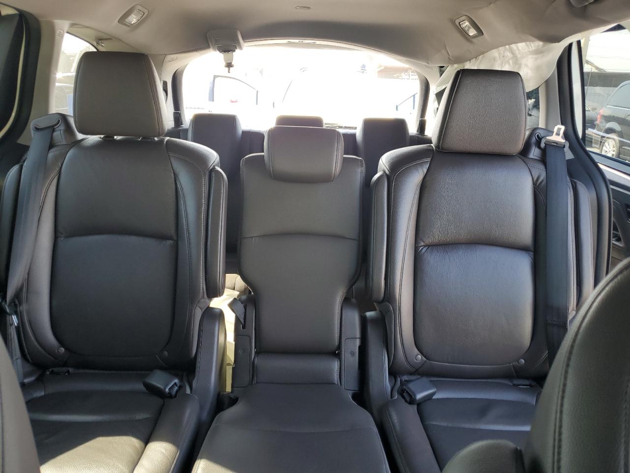 2019 Honda Odyssey Exl vin: 5FNRL6H74KB048043