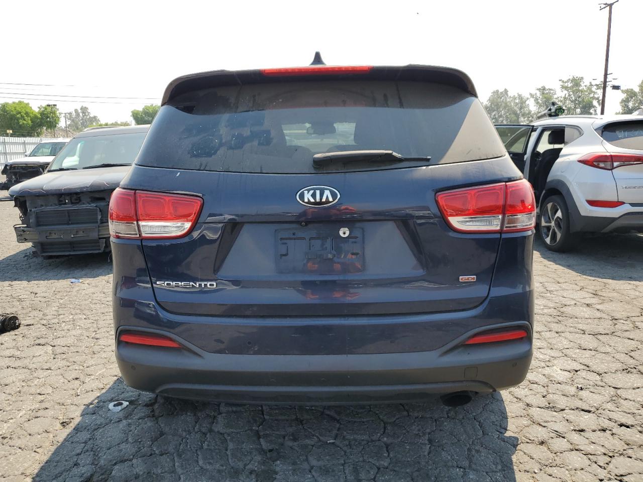 2017 Kia Sorento Lx vin: 5XYPG4A39HG200438