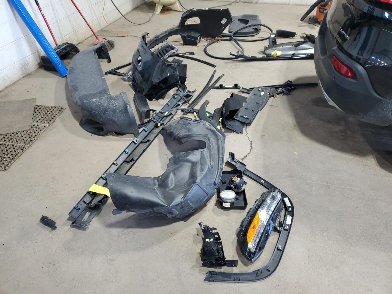 1C4PJMDS1GW186993 2016 Jeep Cherokee Limited