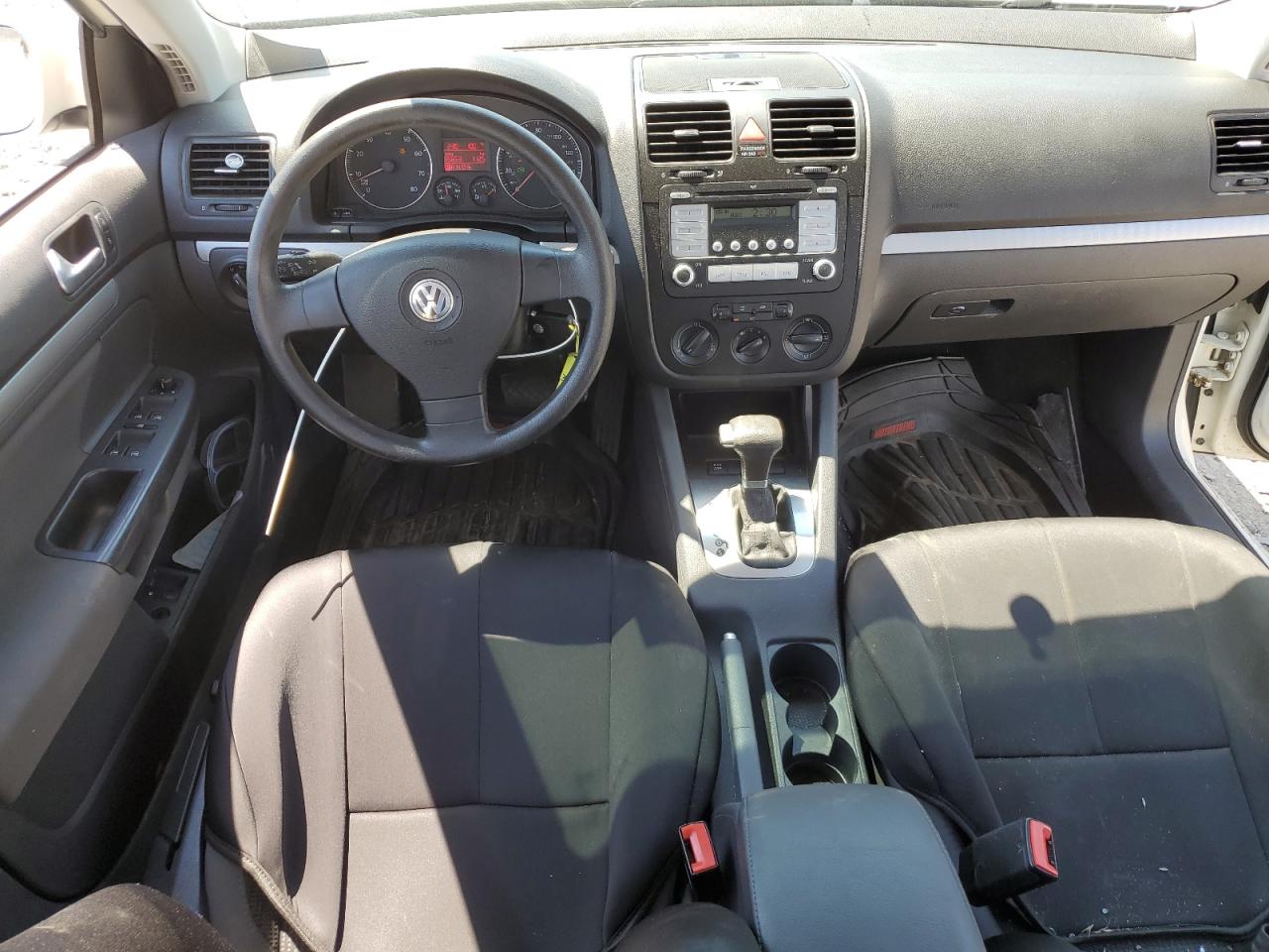 3VWJM71KX8M129077 2008 Volkswagen Jetta S