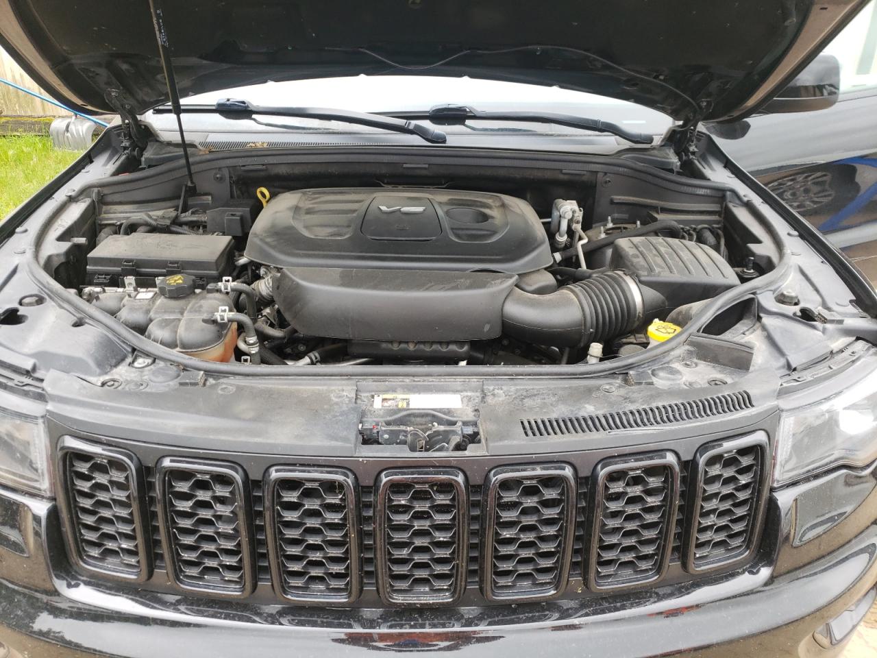 1C4RJFAG5HC785970 2017 Jeep Grand Cherokee Laredo