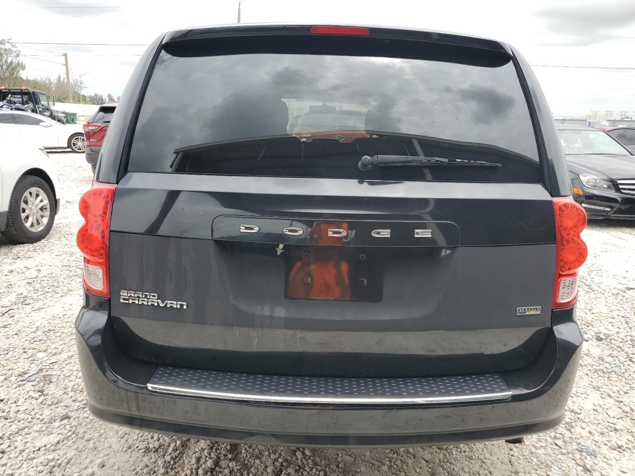 2C4RDGCG7DR502884 2013 Dodge Grand Caravan Sxt