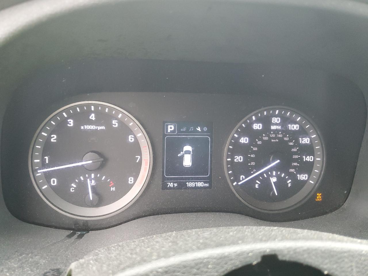 KM8J2CA47JU703909 2018 Hyundai Tucson Se