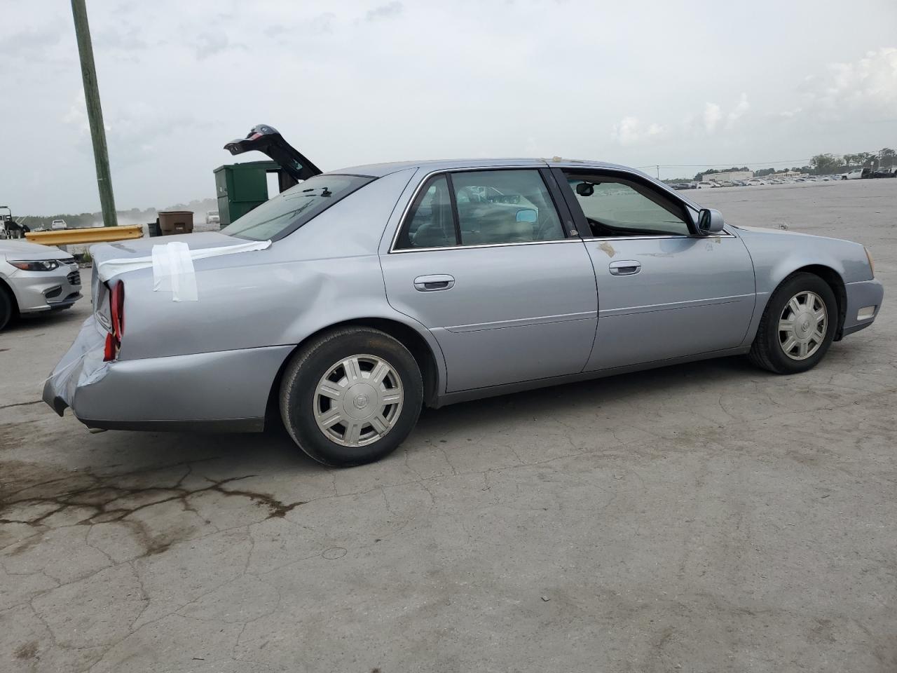 1G6KD54Y04U223439 2004 Cadillac Deville