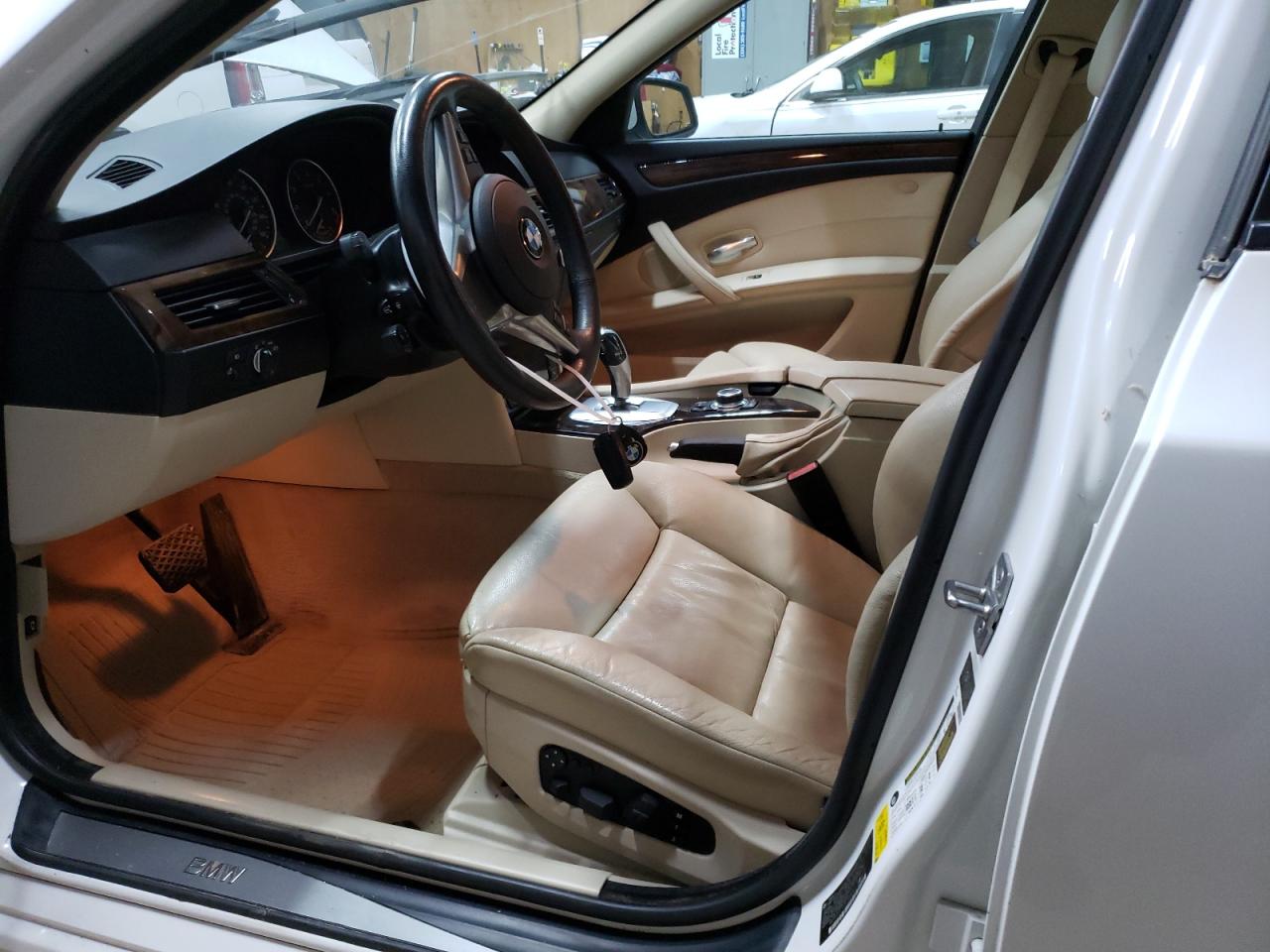 WBAPT7C58AC237600 2010 BMW 535 Xi