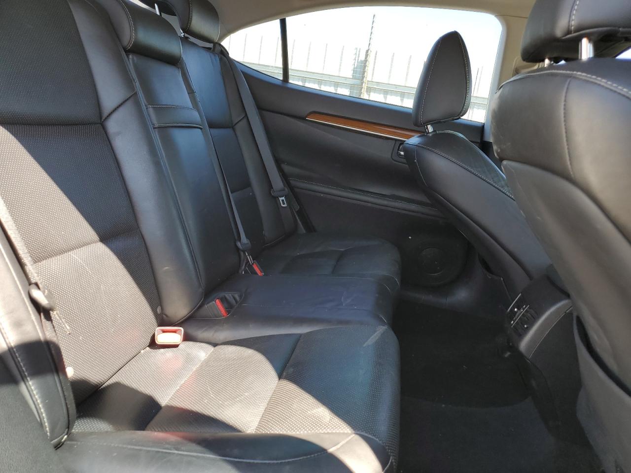 JTHBW1GG8F2090820 2015 Lexus Es 300H