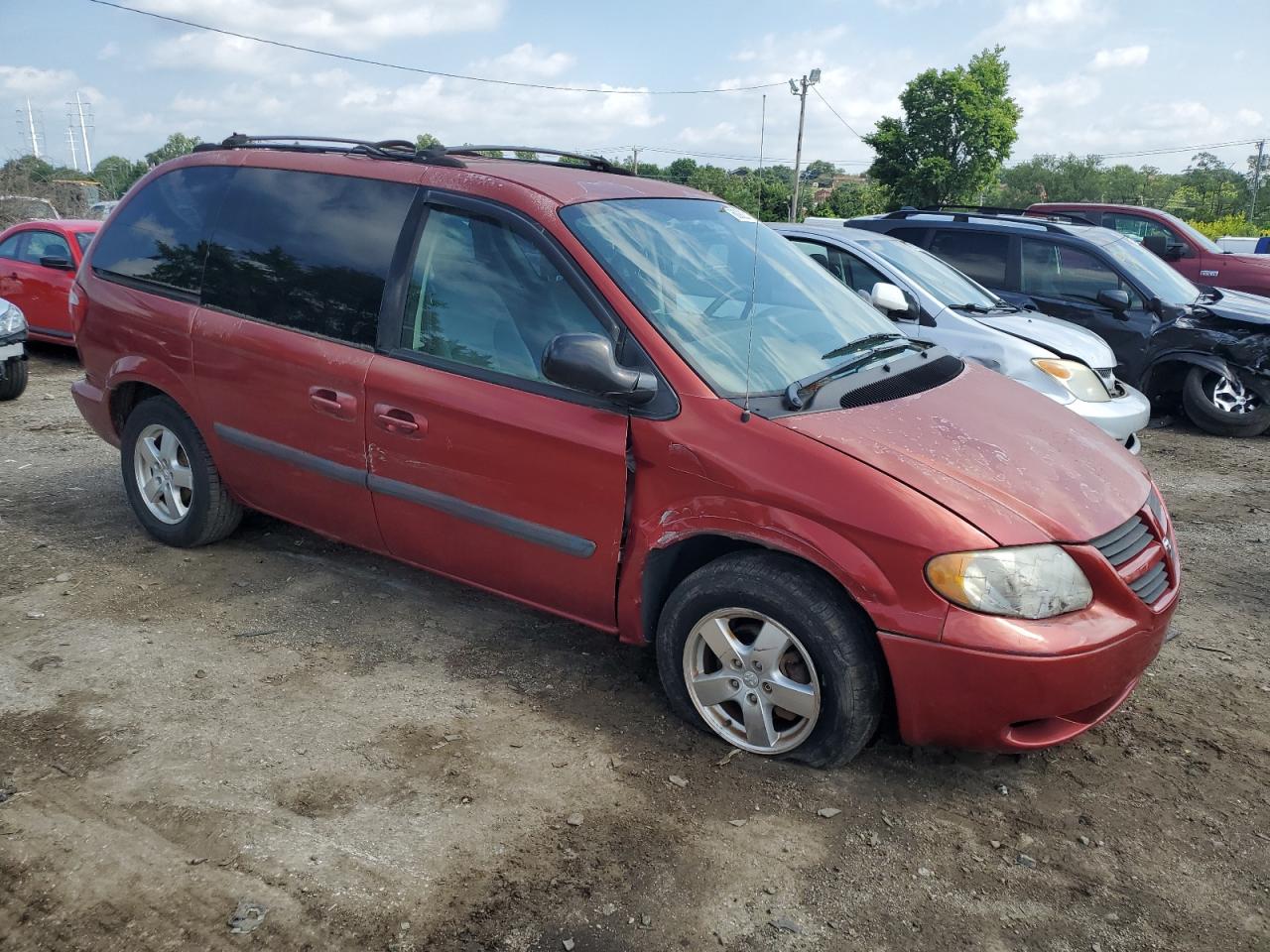 Lot #3020956925 2005 DODGE CARAVAN SX