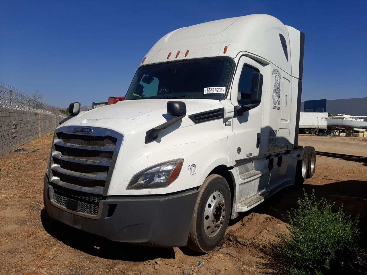 Lot #2969465766 2018 FREIGHTLINER CASCADIA 1