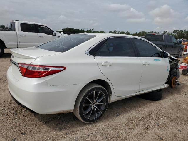 VIN 4T1BF1FK3FU046327 2015 Toyota Camry, LE no.3