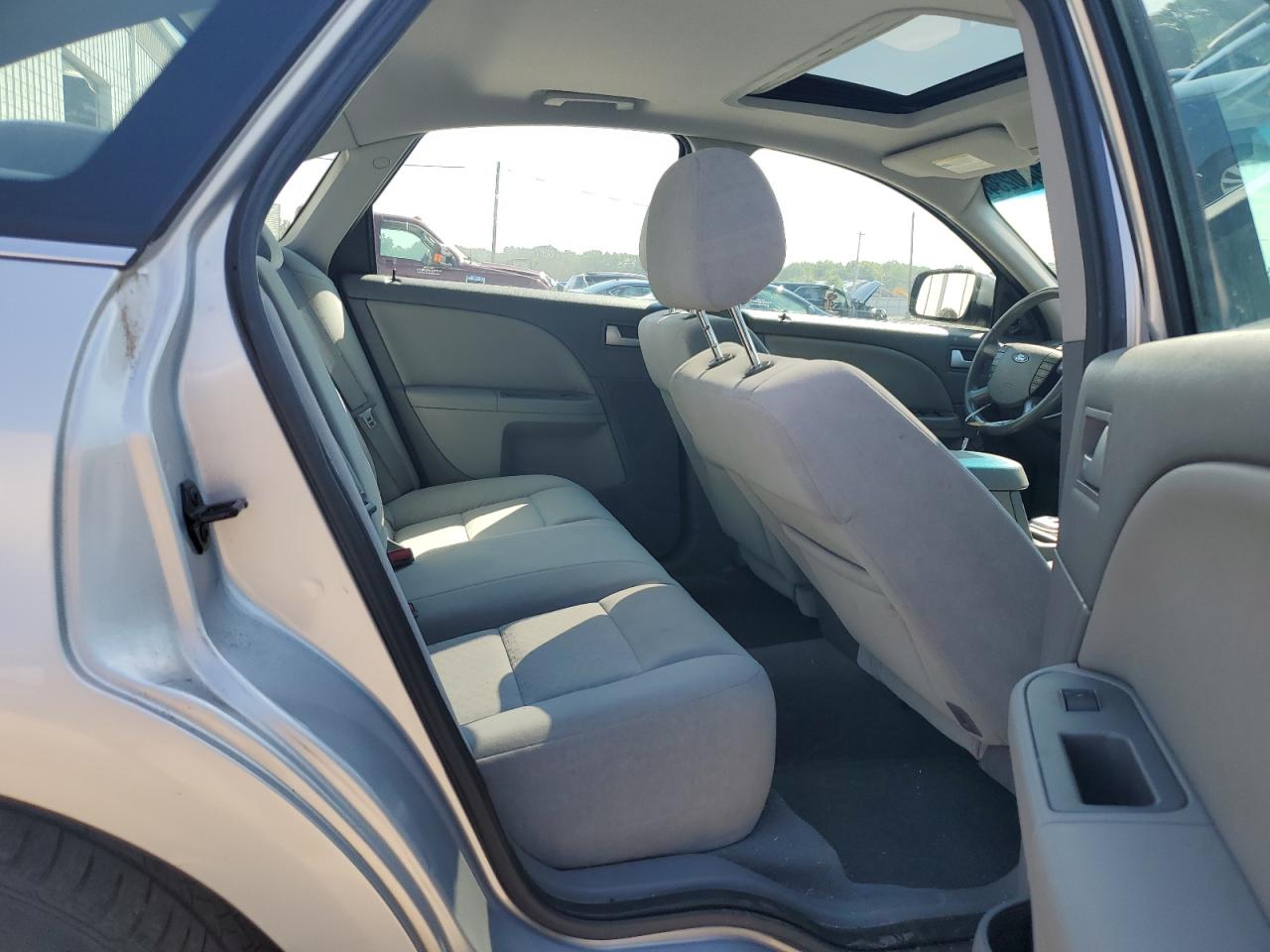 1FAFP24145G148273 2005 Ford Five Hundred Sel