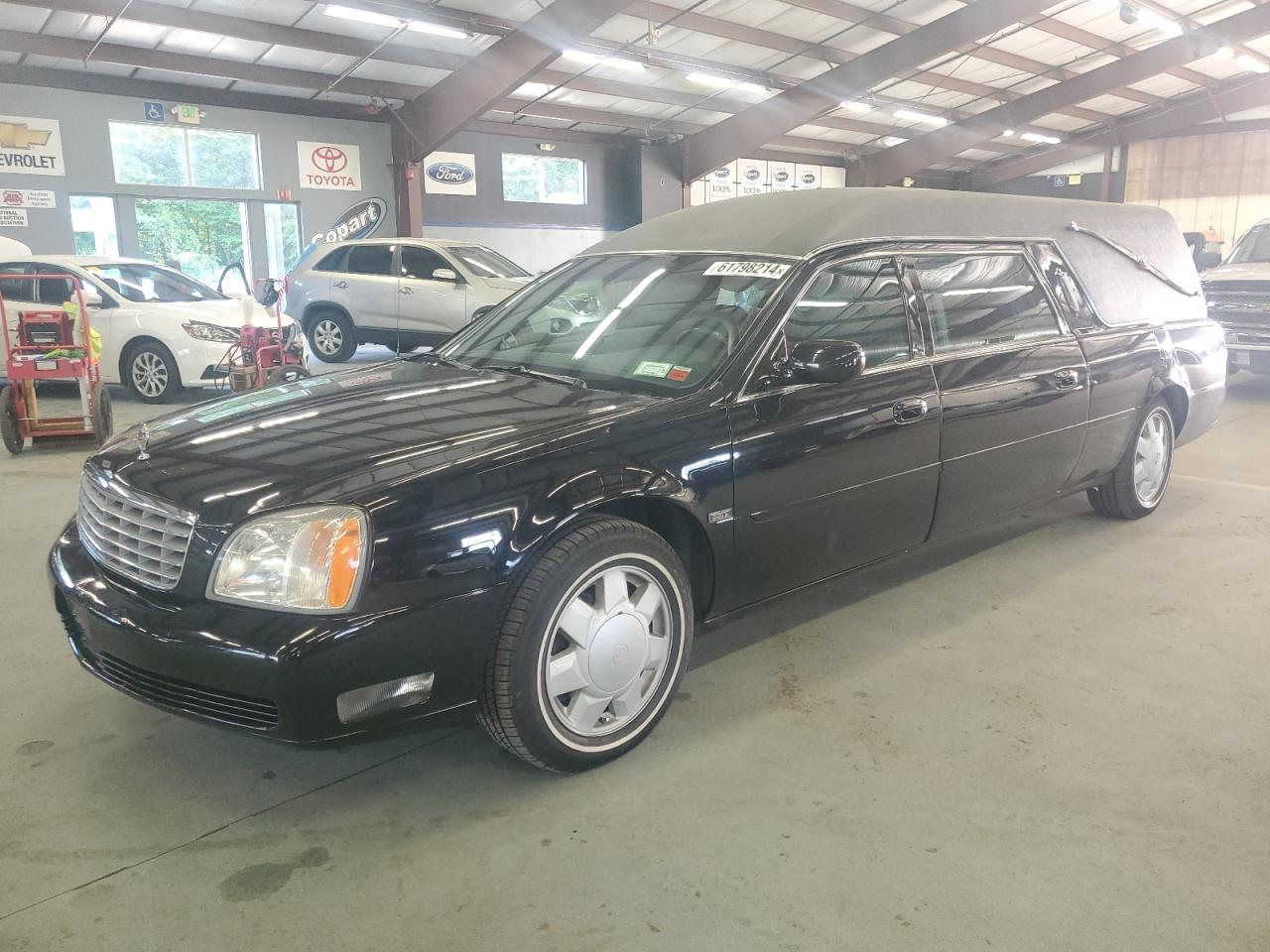 CADILLAC COMMERCIAL 2002 black hearse gas 1GEEH00Y52U500033 photo #1