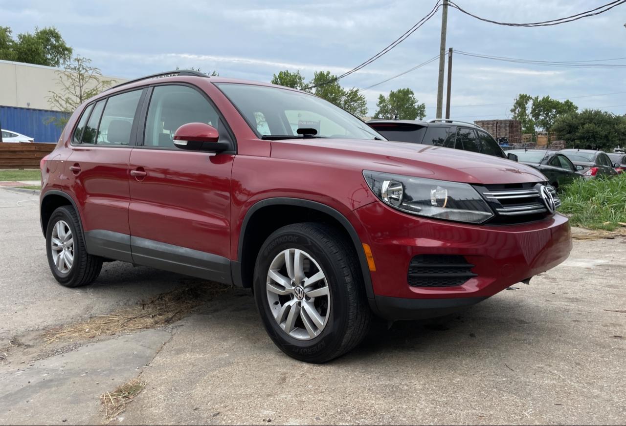 2015 Volkswagen Tiguan S vin: WVGAV7AX1FW103519