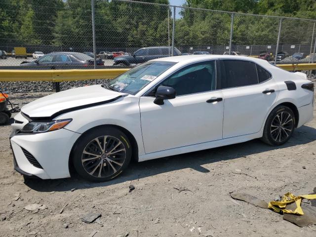 VIN 4T1B11HK2JU062345 2018 Toyota Camry, L no.1