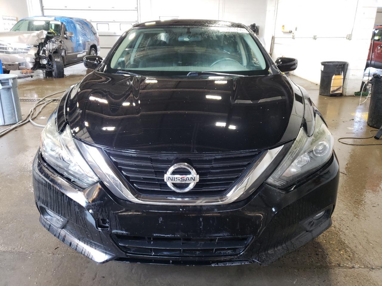 2016 Nissan Altima 2.5 vin: 1N4AL3AP5GC168319