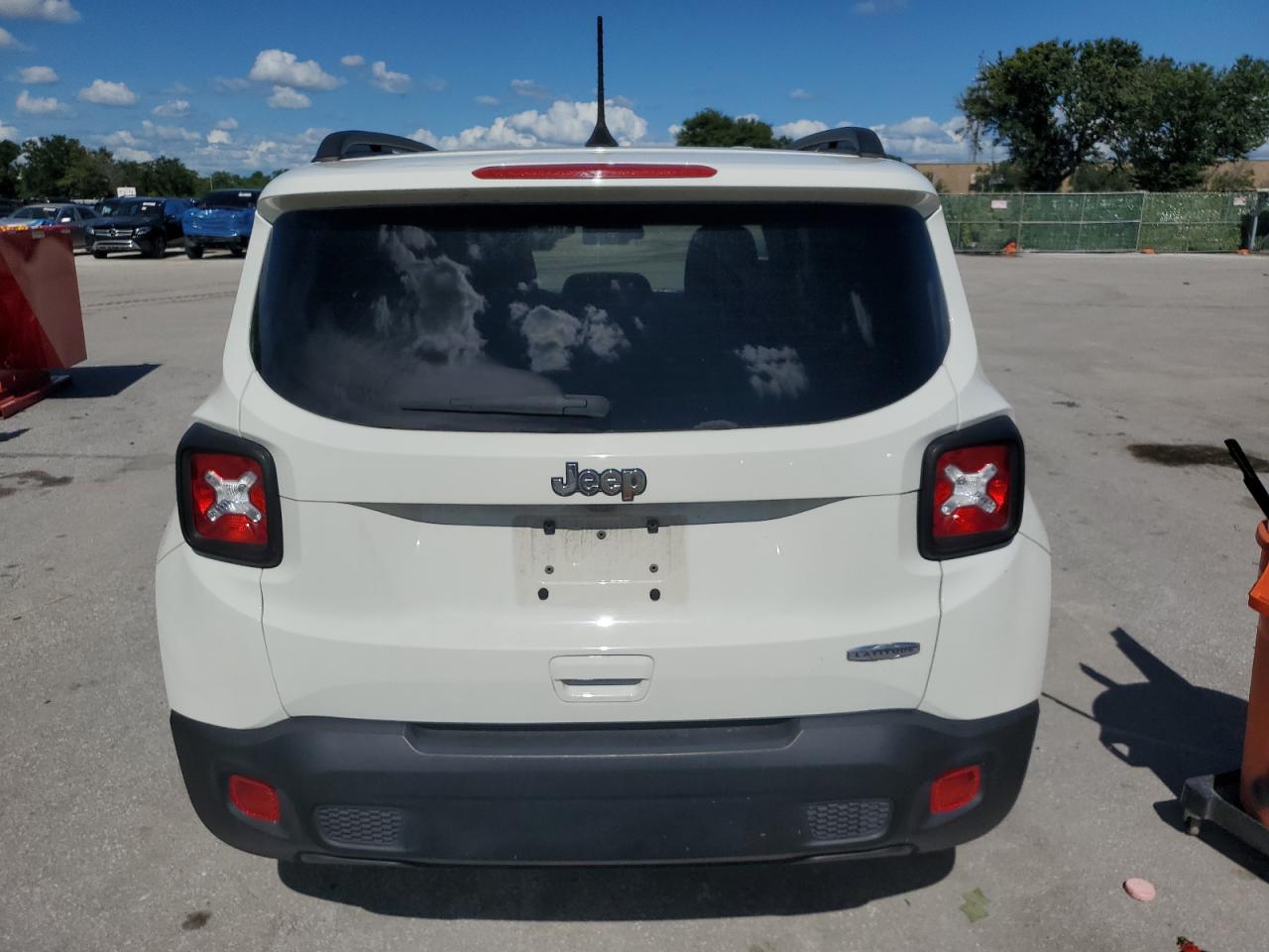 ZACNJABB6KPK85711 2019 Jeep Renegade Latitude