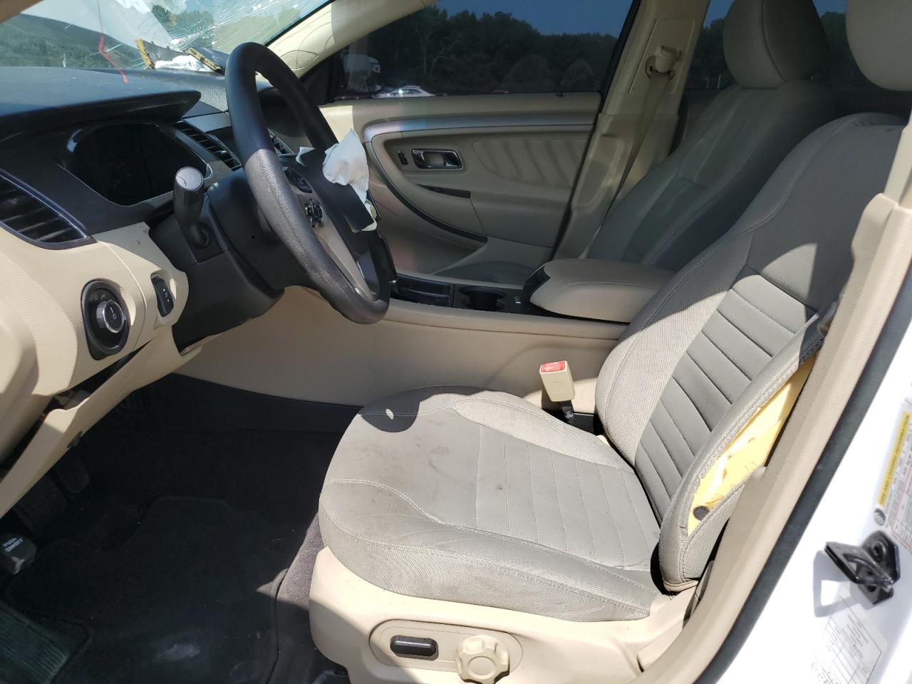 1FAHP2D83HG132463 2017 Ford Taurus Se