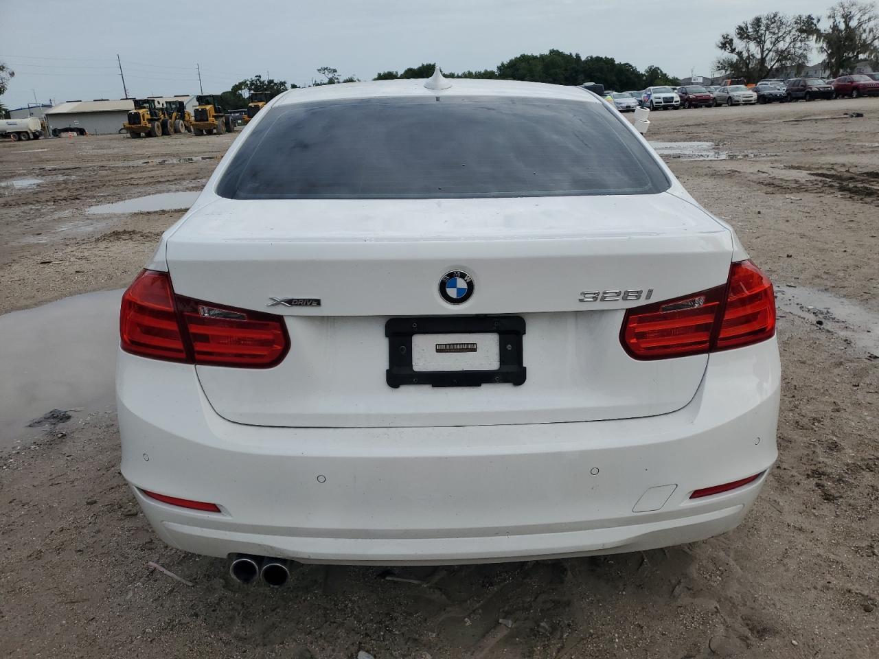WBA3B5G57FNS12229 2015 BMW 328 Xi Sulev